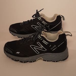 New Balance 573 All Terrain, Women's Size 8